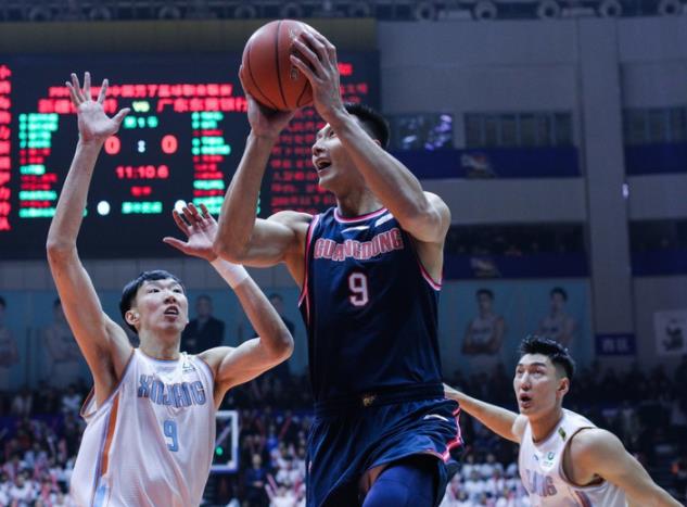 广厦击败北京 周琦空砍26分13篮板
