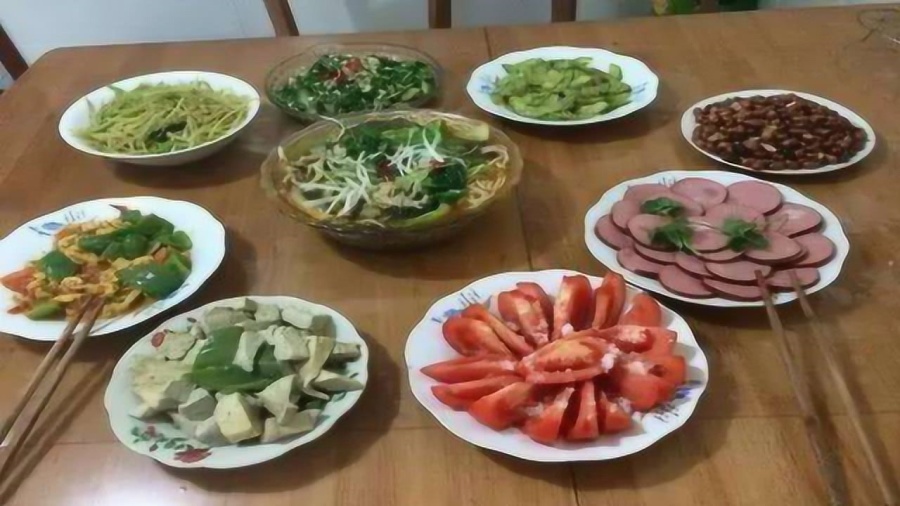 准新郎吃家中鸡肉和隔夜菜中毒身亡