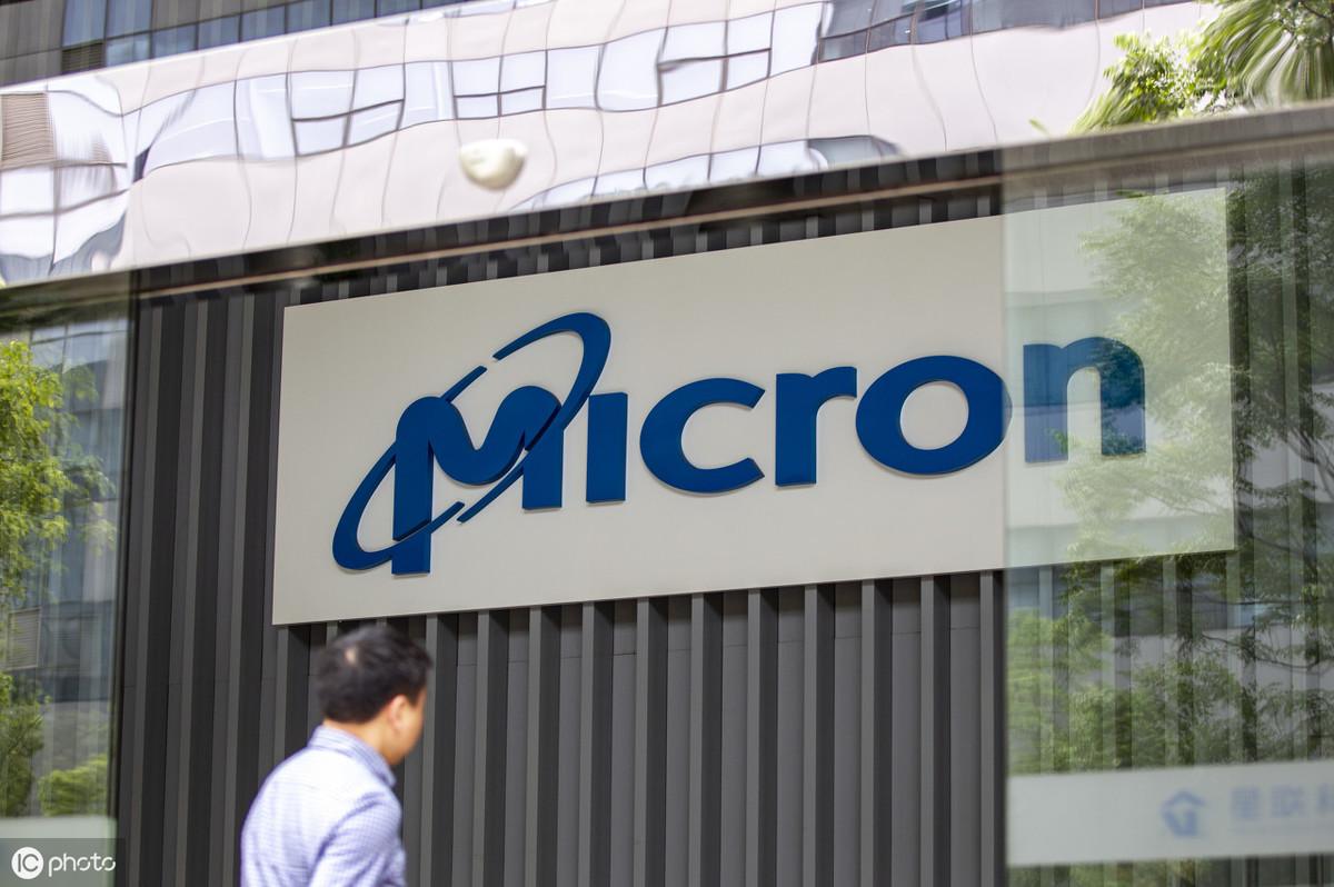 美国主权信用评级下降，美股会崩吗？市场恐慌情绪蔓延！