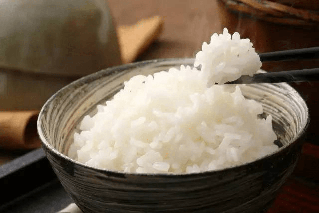 日本民众称从天天米饭到每周三次