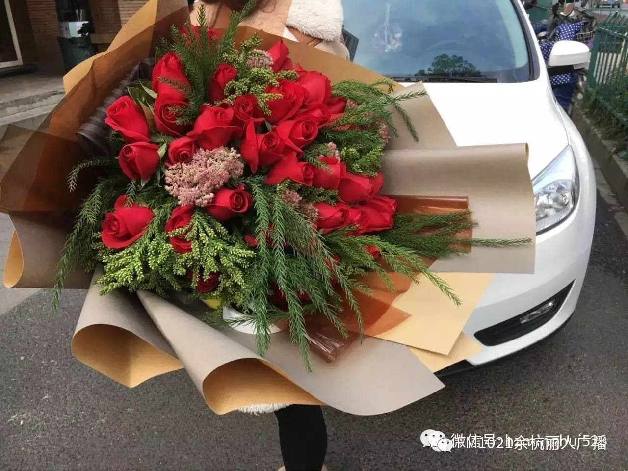 杭州现车载巨型花束