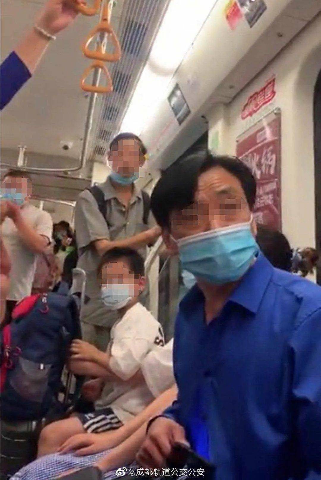 男子当众猥亵脱口秀女演员 被行拘