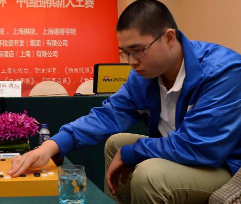 9岁天才棋手跳楼