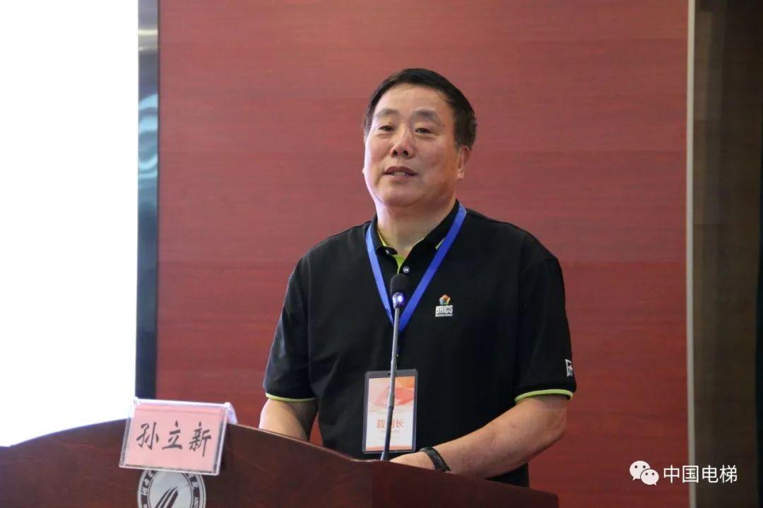 震惊！传重庆一贪官祖坟挖出3公斤金砖，背后隐藏惊人内幕！