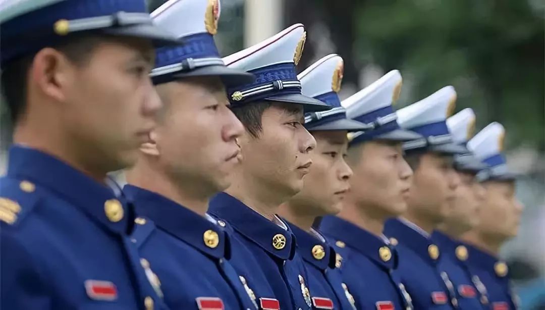 震撼！成都首批城管“飞行员”即将上岗，空中执法时代来临！