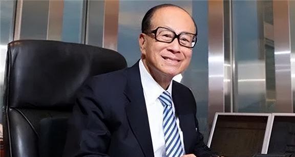 震惊！李嘉诚旗下一50亿元楼盘涉偷工减料，业主集体维权！背后黑幕曝光？