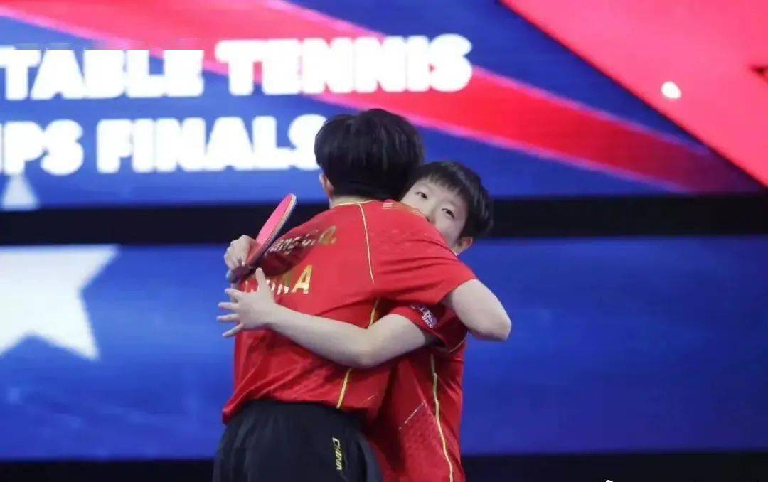 震撼！"莎头组合"世乒赛混双三连冠创历史，国乒王朝再添辉煌！